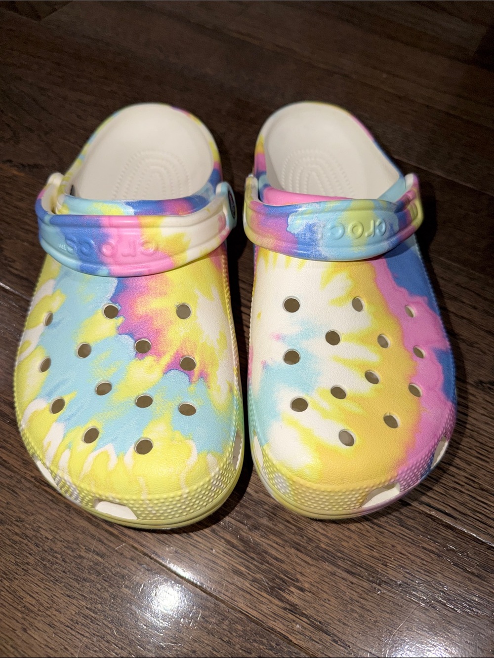 Crocs Tie-Dye Clog Sandals - Yellow Blue Pink women’s size 9